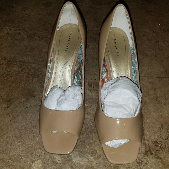 Shoe - Picture 2 of 3